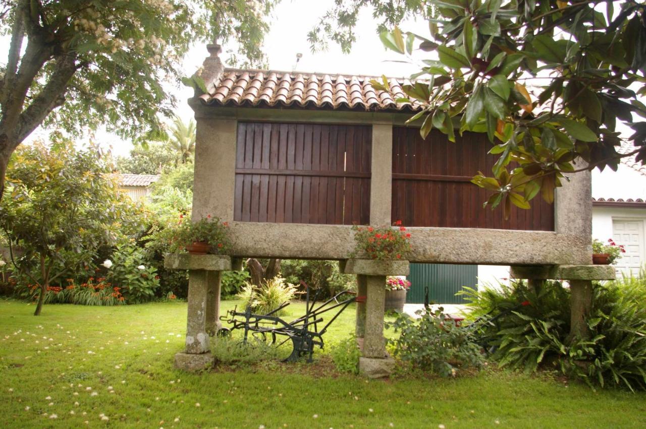 Villa Vivienda Tradicional Con Jardin Y Patio Interior Vilanova de Arousa Exterior foto