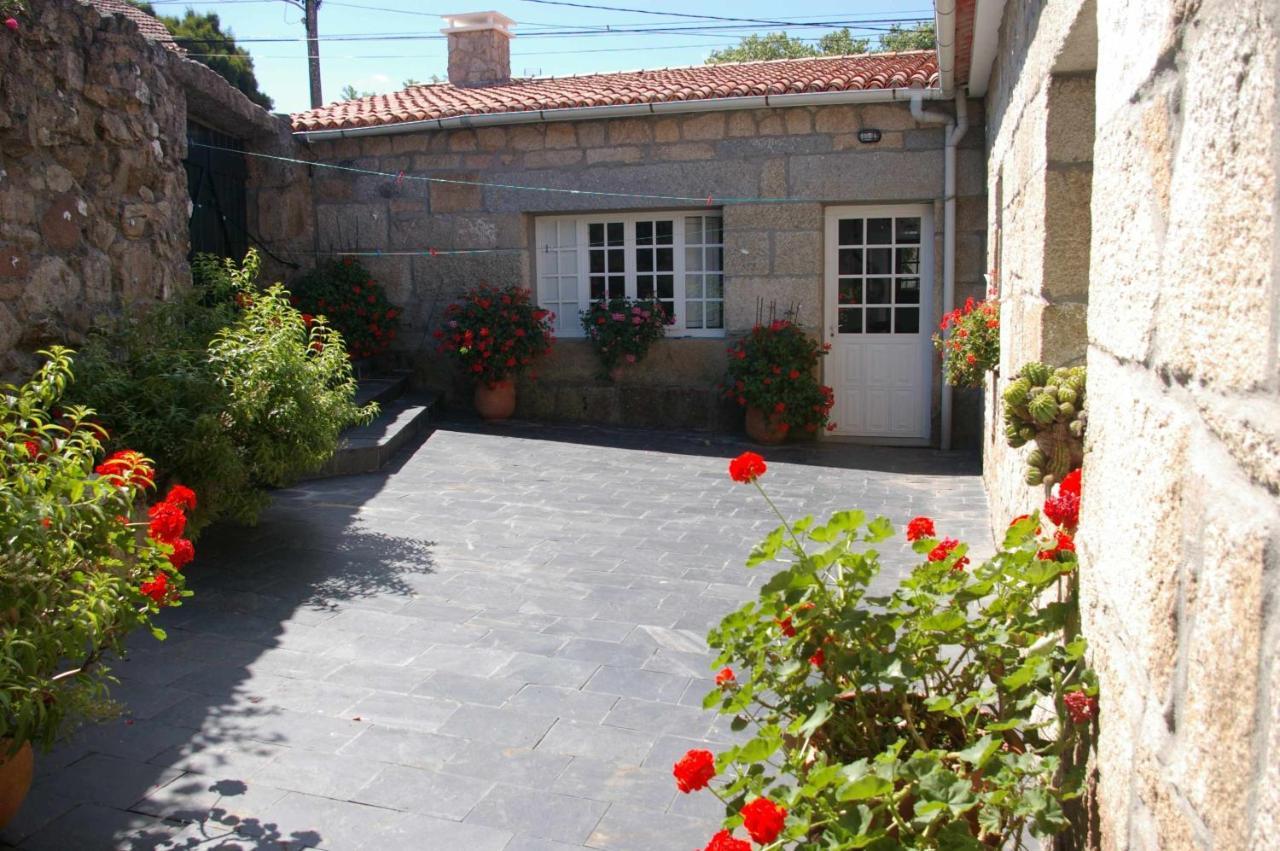 Villa Vivienda Tradicional Con Jardin Y Patio Interior Vilanova de Arousa Exterior foto