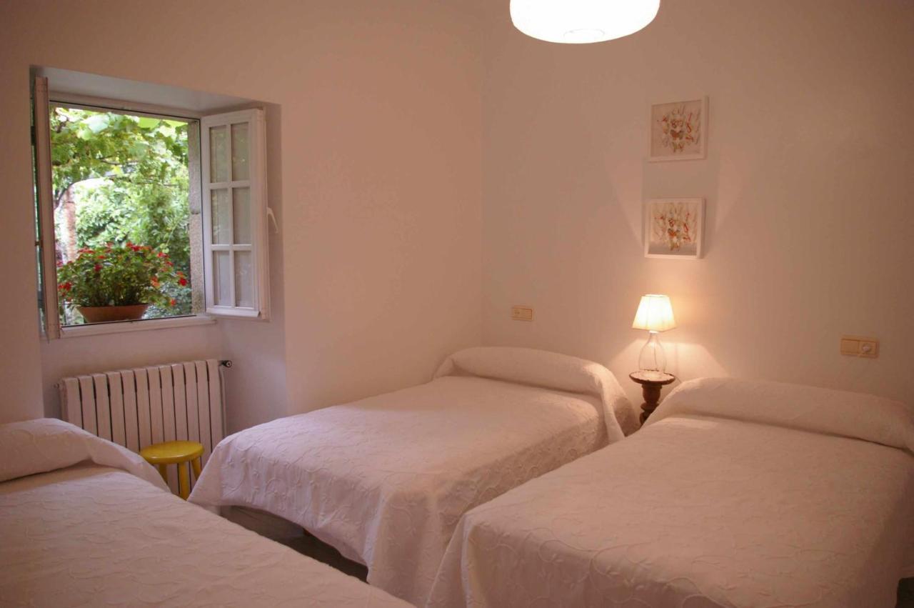 Villa Vivienda Tradicional Con Jardin Y Patio Interior Vilanova de Arousa Exterior foto