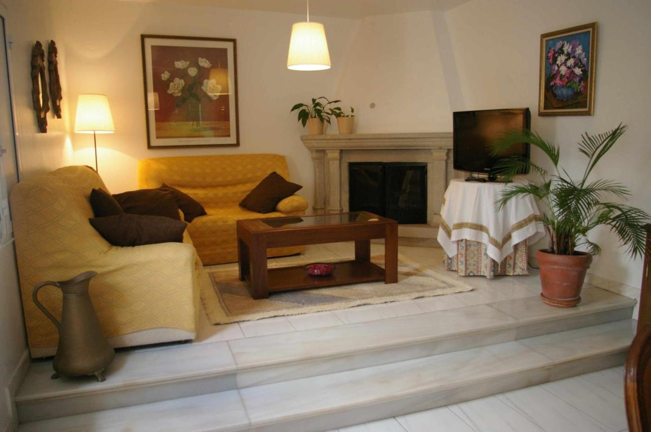 Villa Vivienda Tradicional Con Jardin Y Patio Interior Vilanova de Arousa Exterior foto